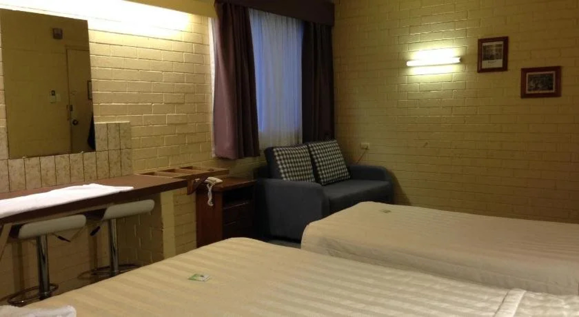 Robertson Country Motel