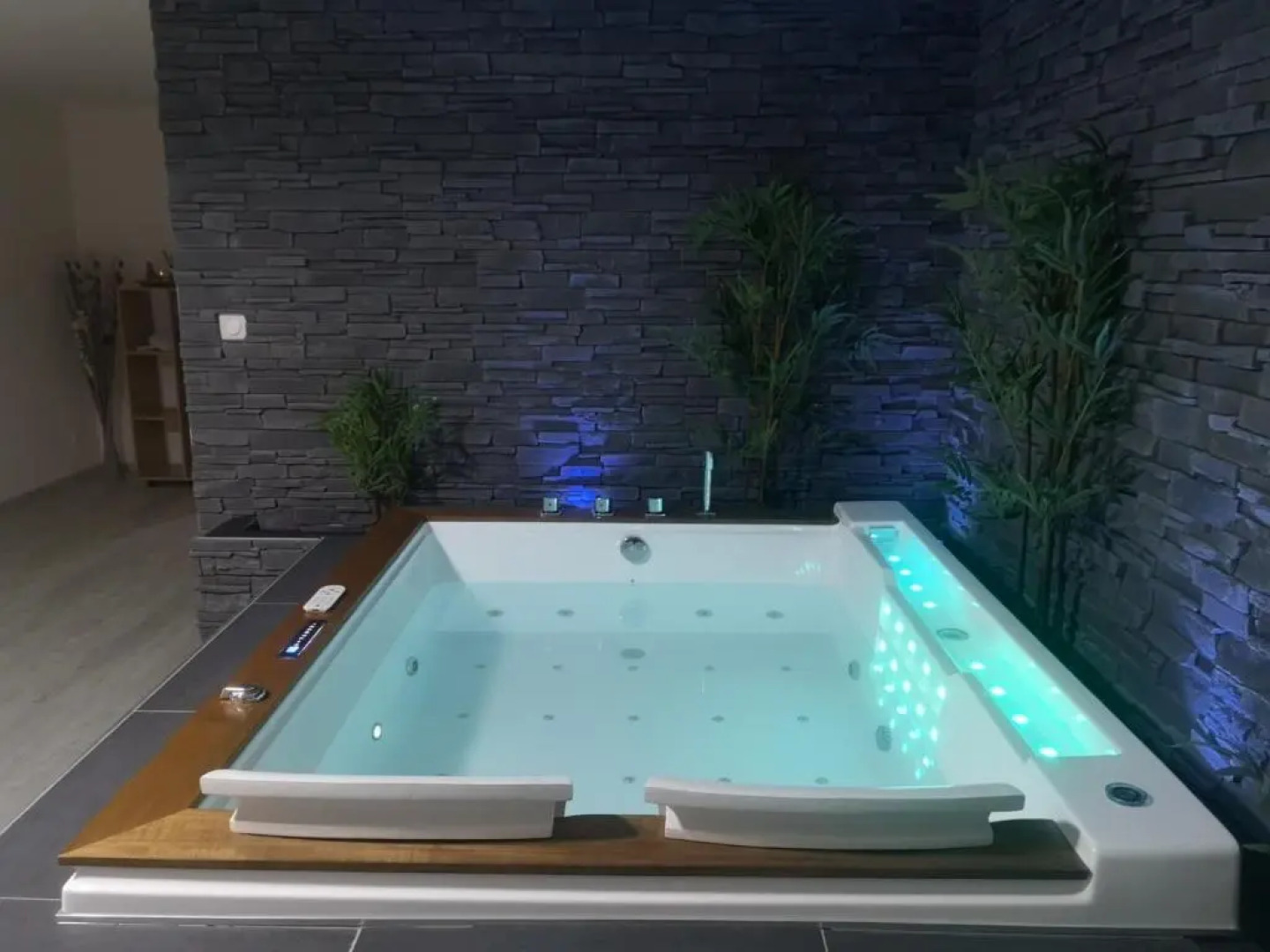 Appart' SPA Privatif Gray (Adults Only)