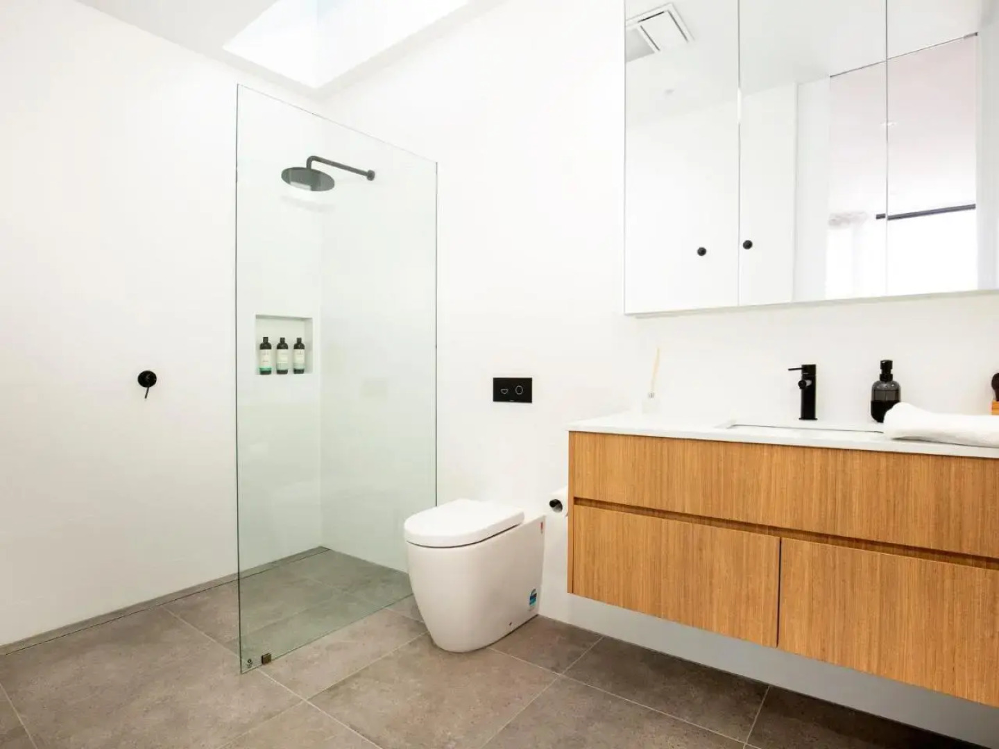 Banksia I Absolute Beachfront