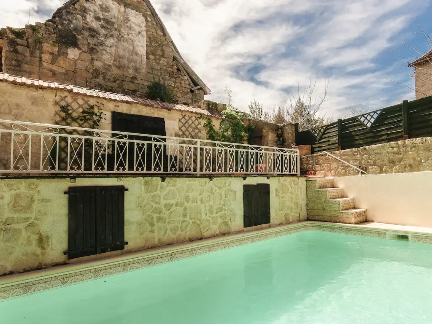 Elegant Holiday Home in Coubjours with Private Garden