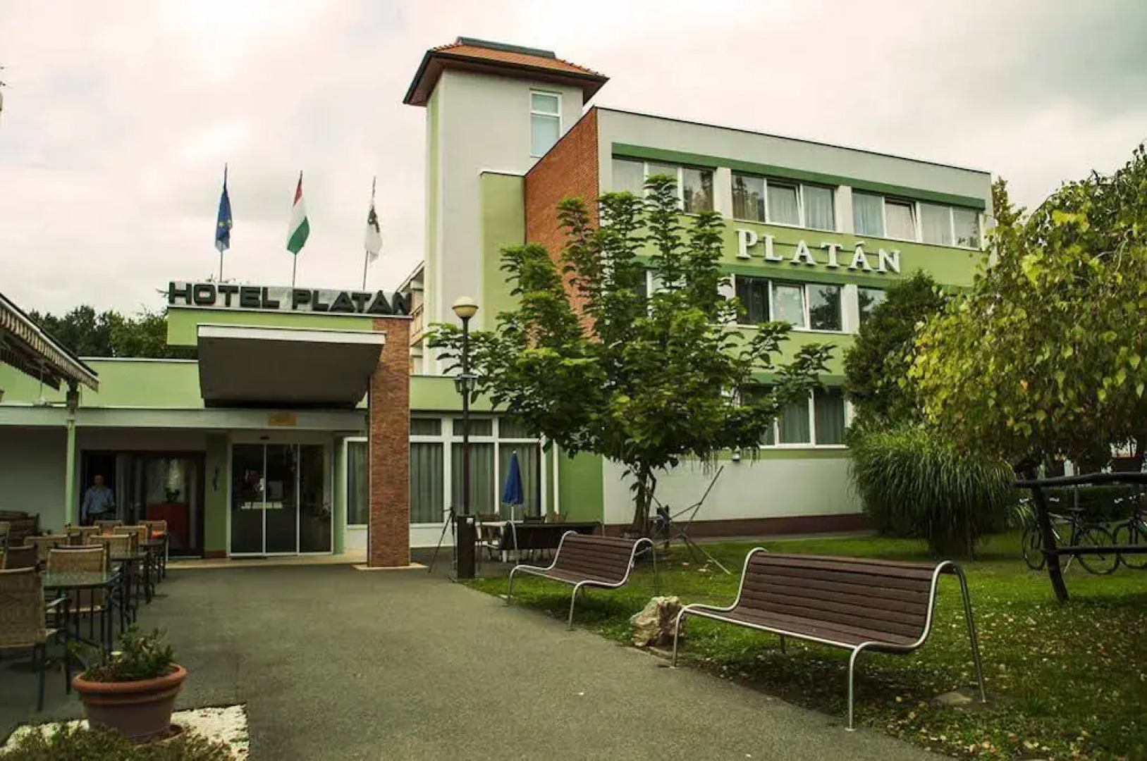 Komfort Hotel Platán