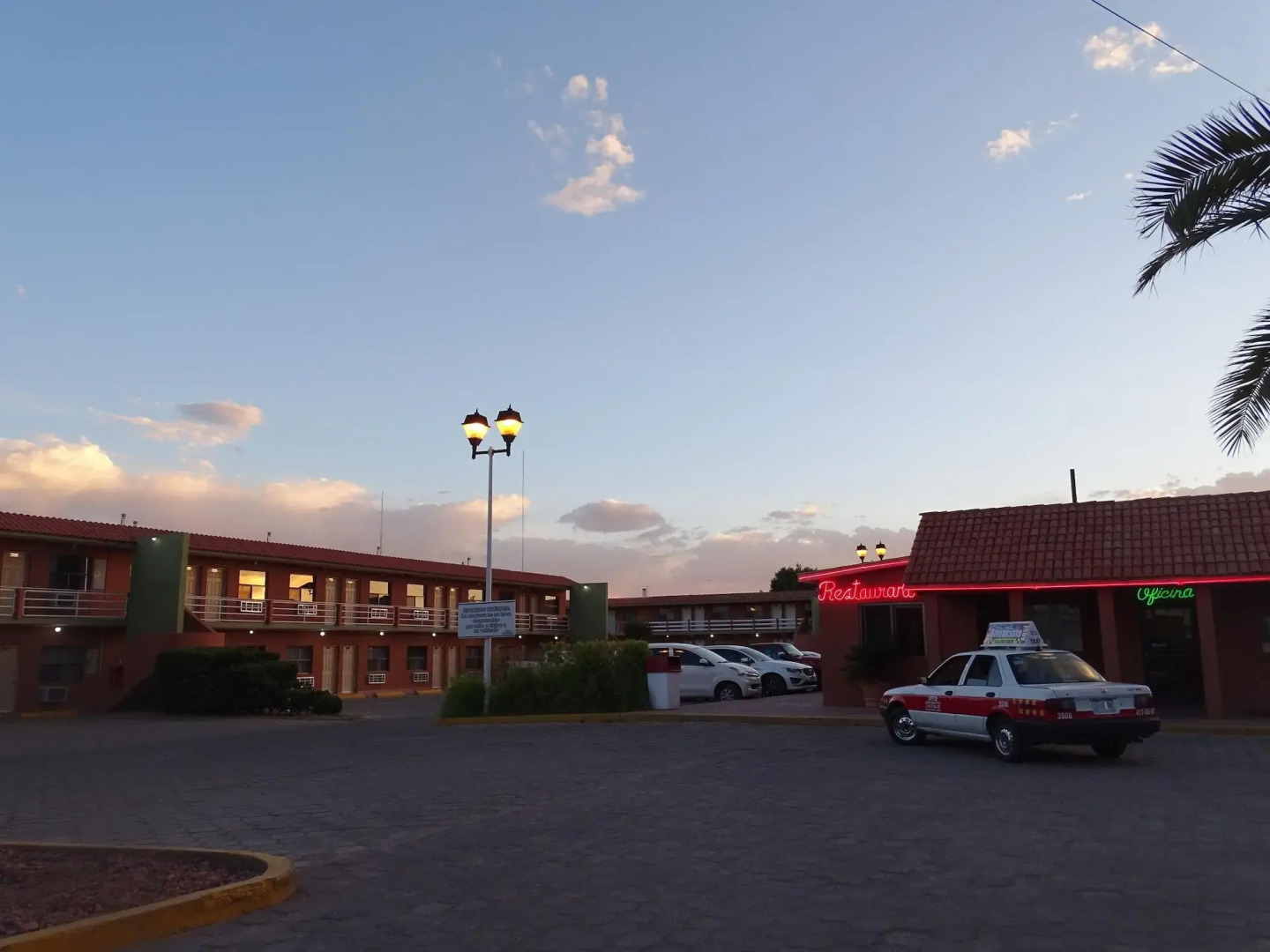 Hotel & Suites Marrod