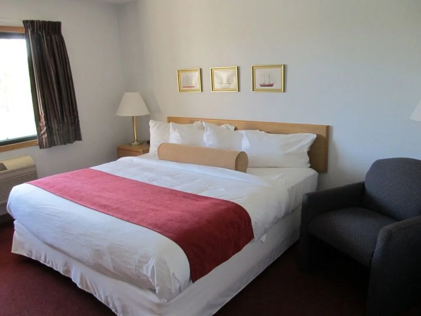 Tivoli Inn And Suites