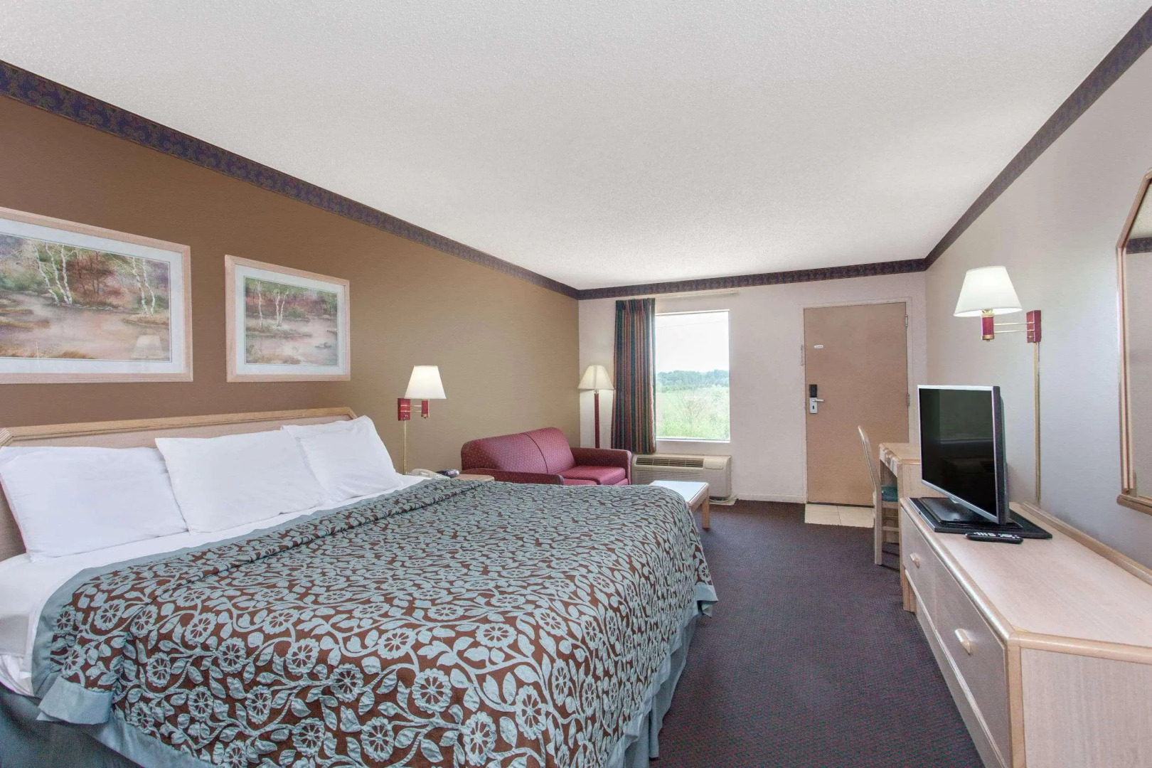 Quality Inn & Suites Decatur - Priceville I-65