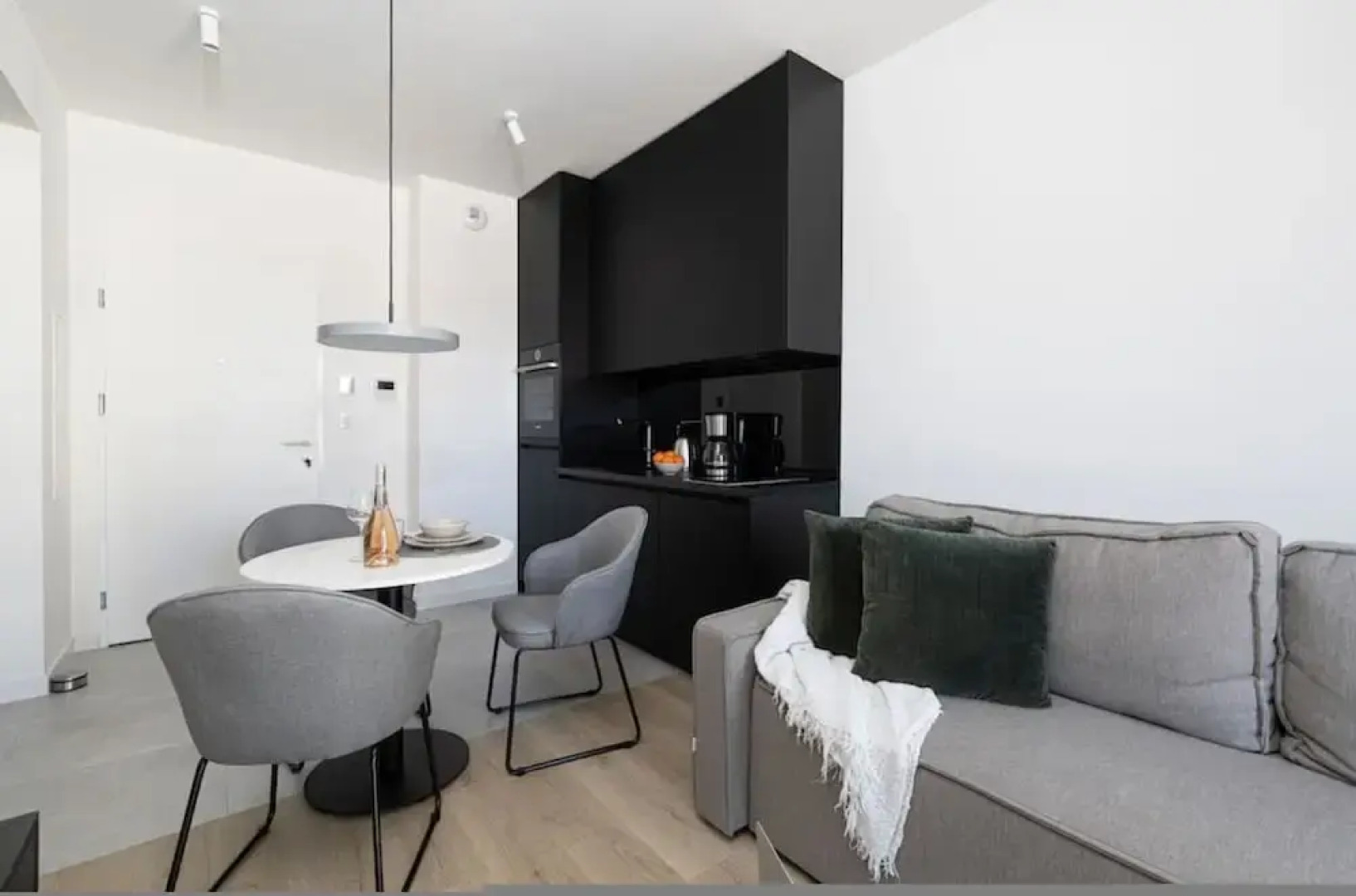 Olivo Komfort i Skandynawski Design Blisko pla y