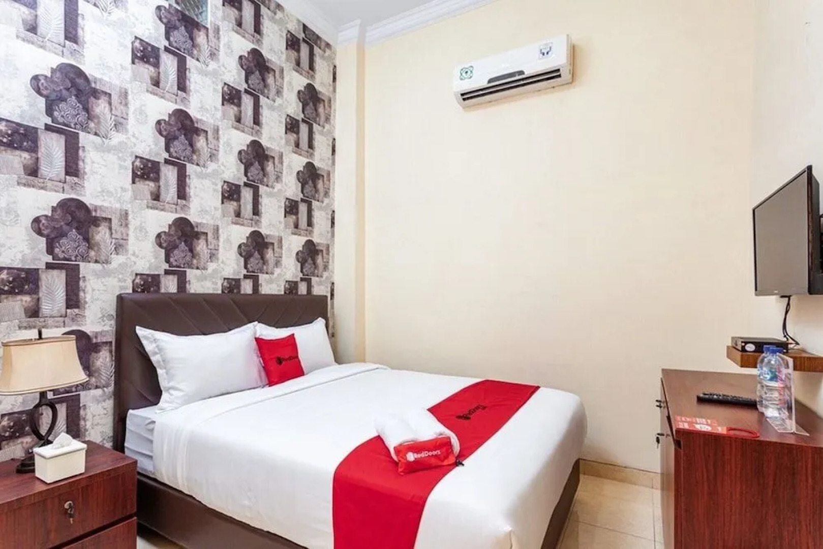 RedDoorz Syariah @ Jalan Letda Sujono Tembung