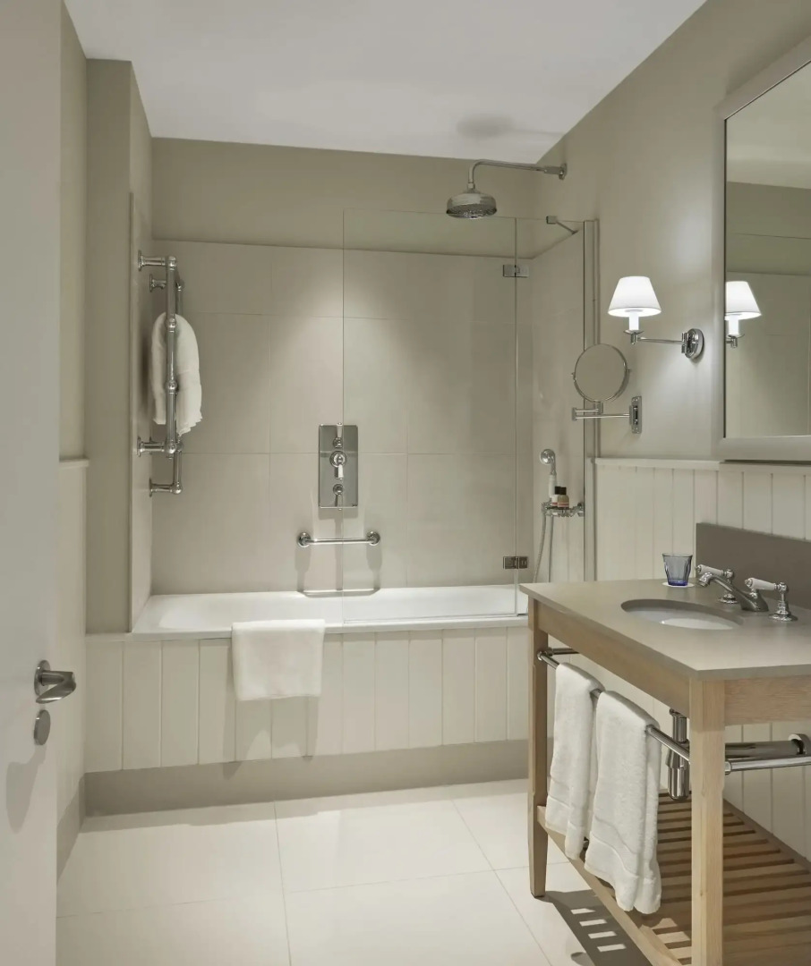 Another Place, The Machrie