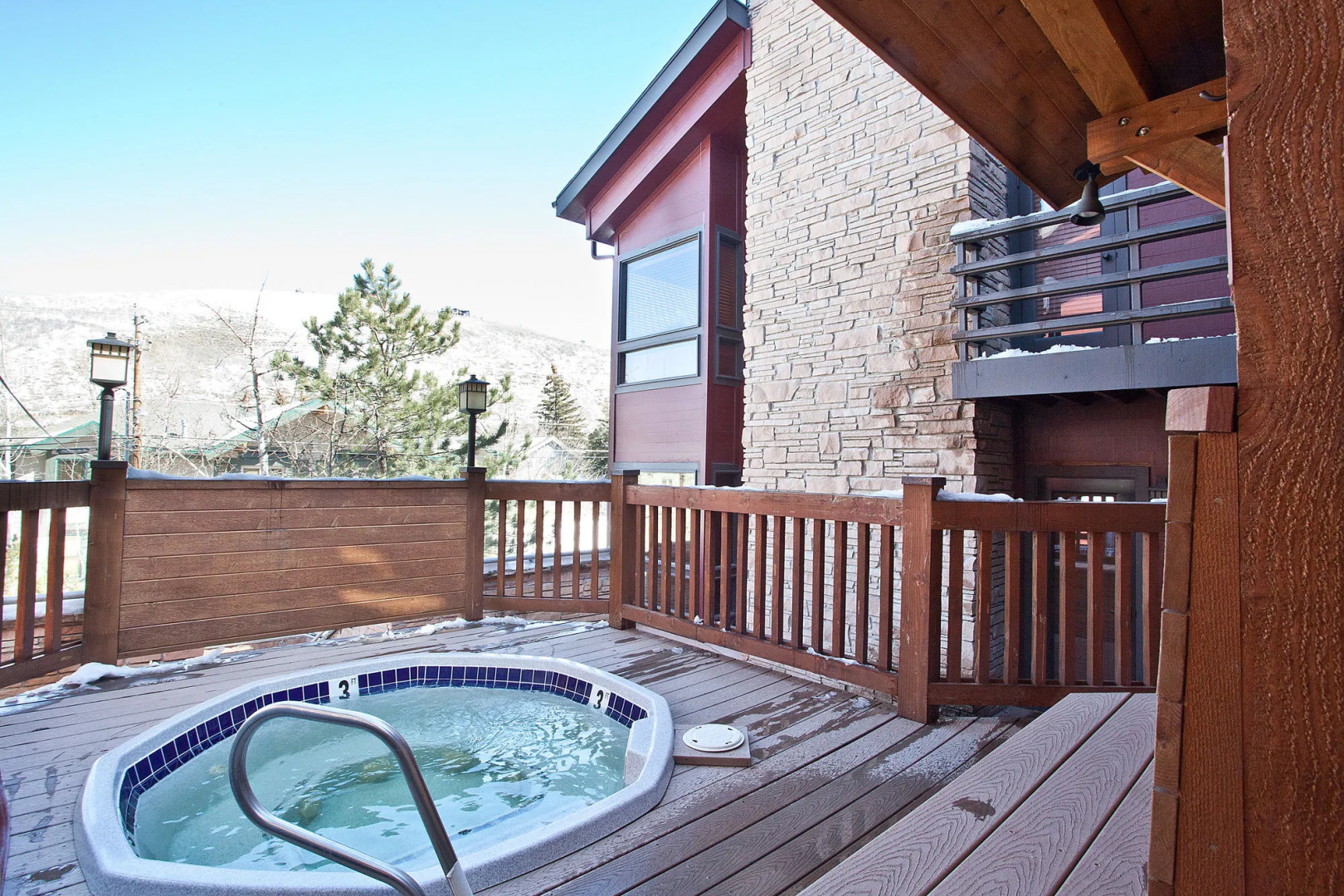 Silver Cliff Village