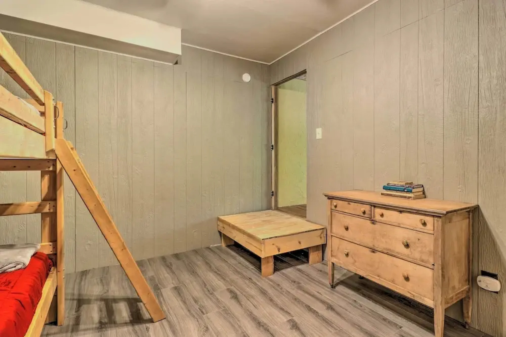 Deck + Game Room: Lakefront Landrum Cabin!