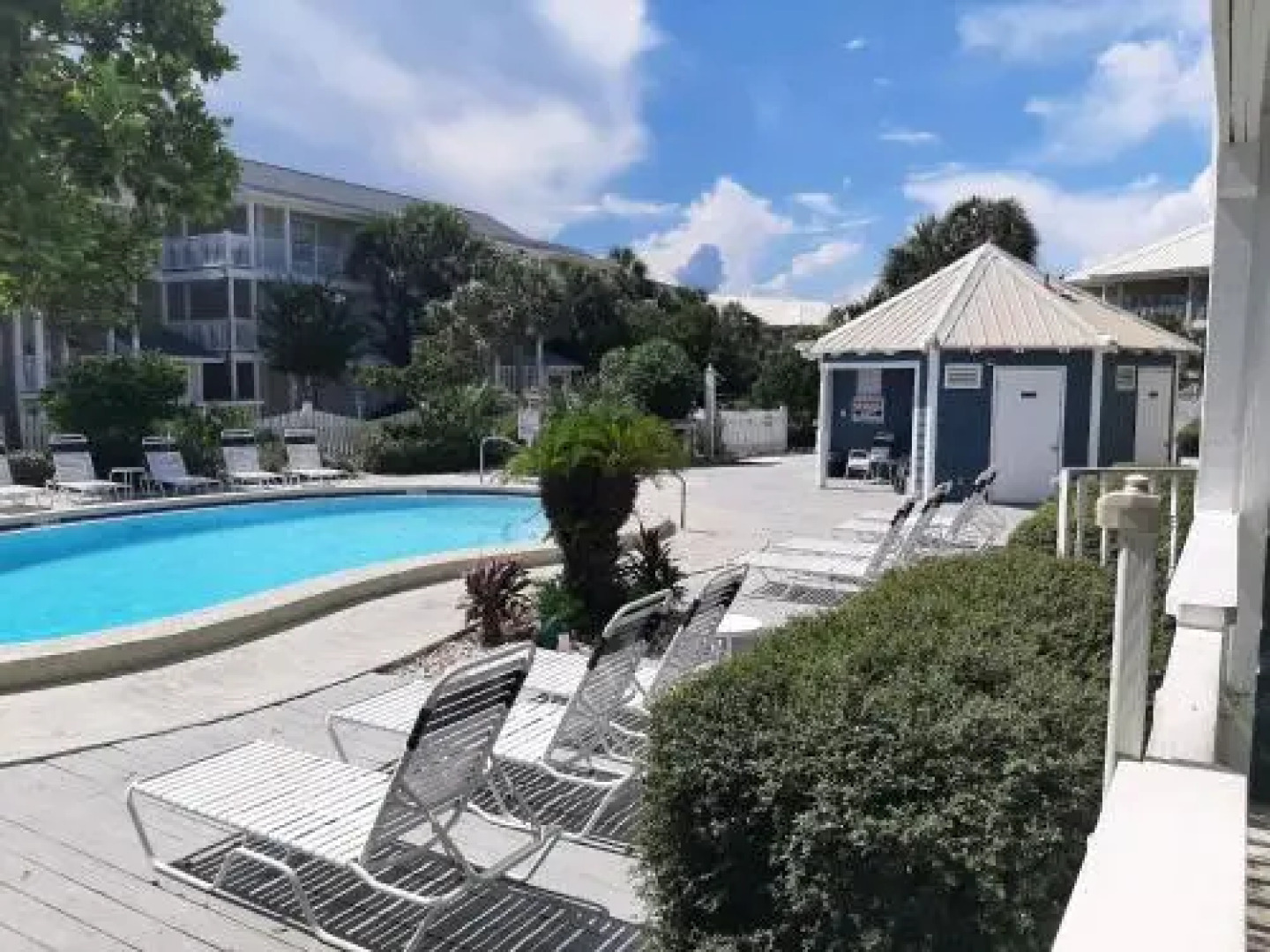 Summer Breeze Condominium 211