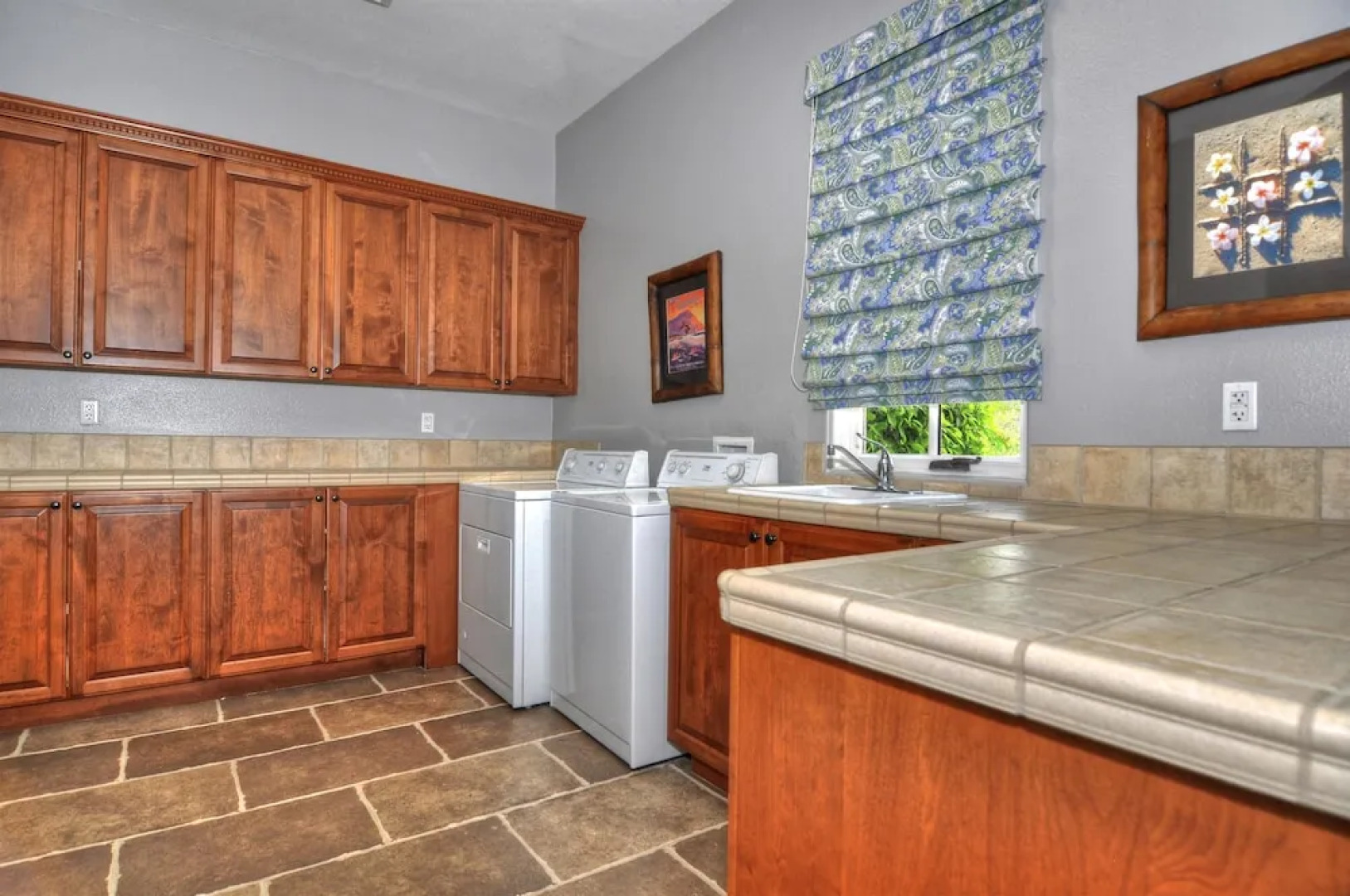 Spectacular Lakefront Estate