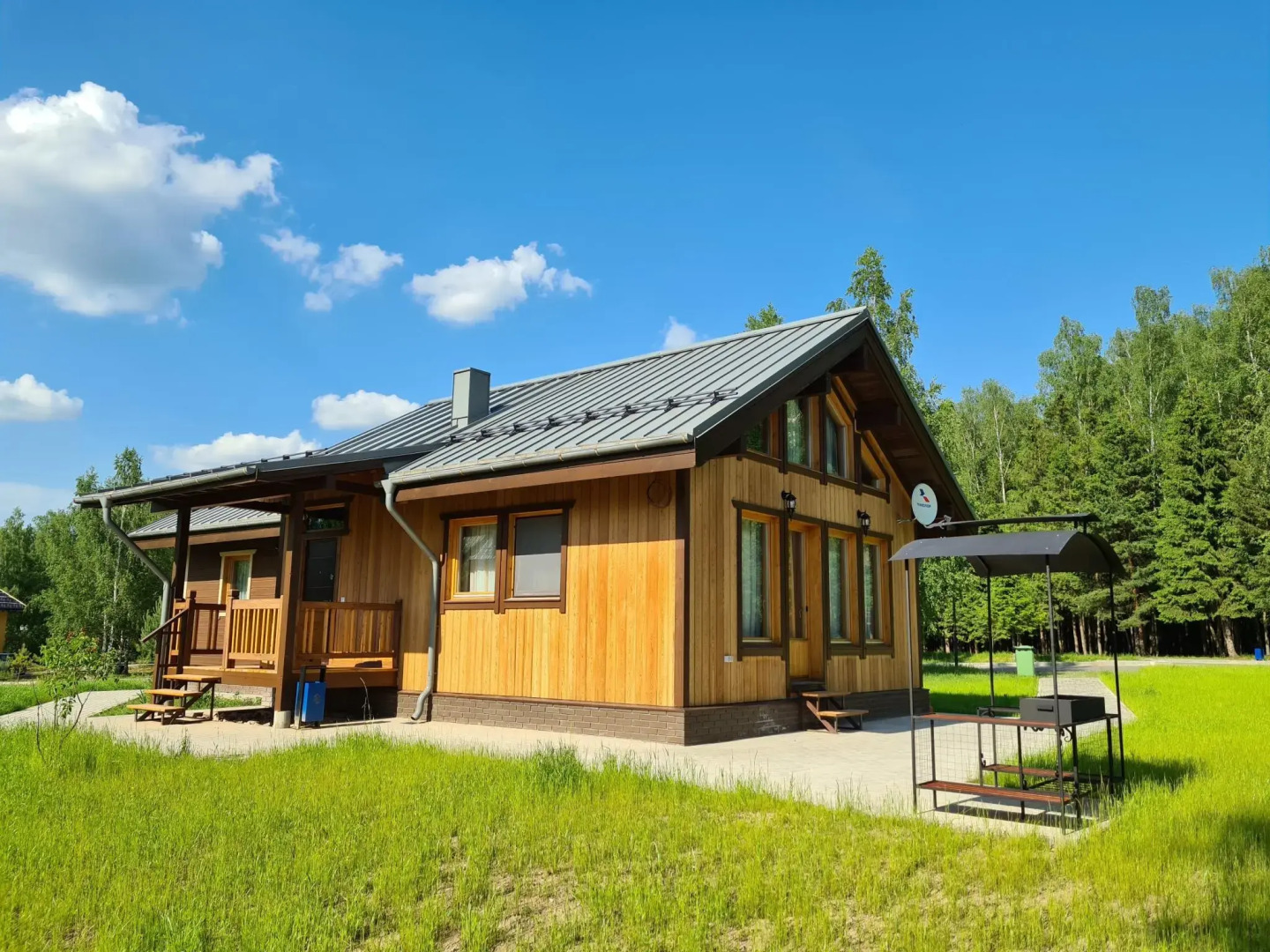 Коттедж В5 на базе отдыха Новинки Парк