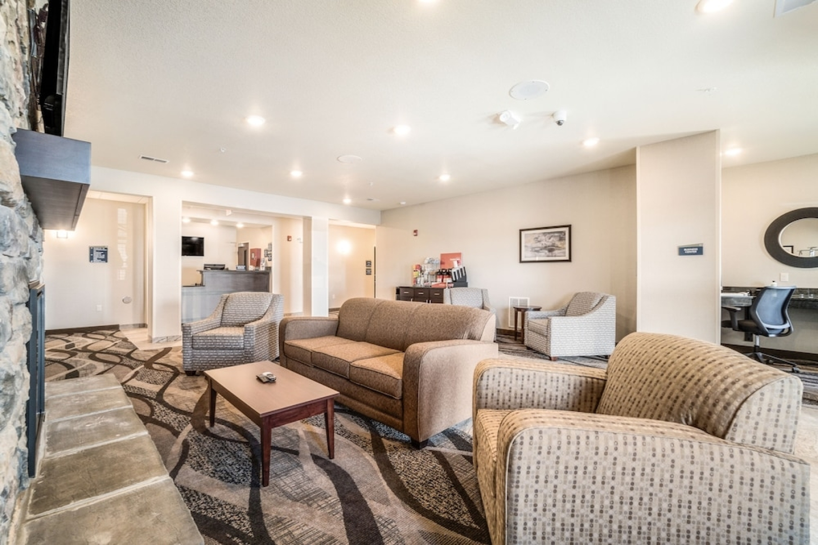 Cobblestone Hotel & Suites - Denmark/Green Bay