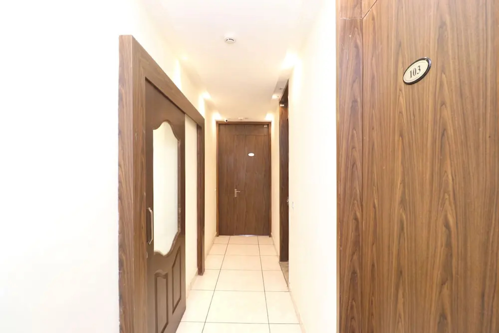 Hotel Jeevak by OYO Rooms