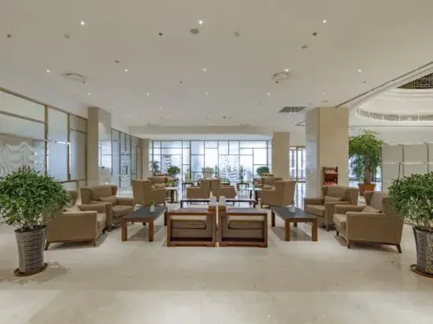 Longemont Hotel