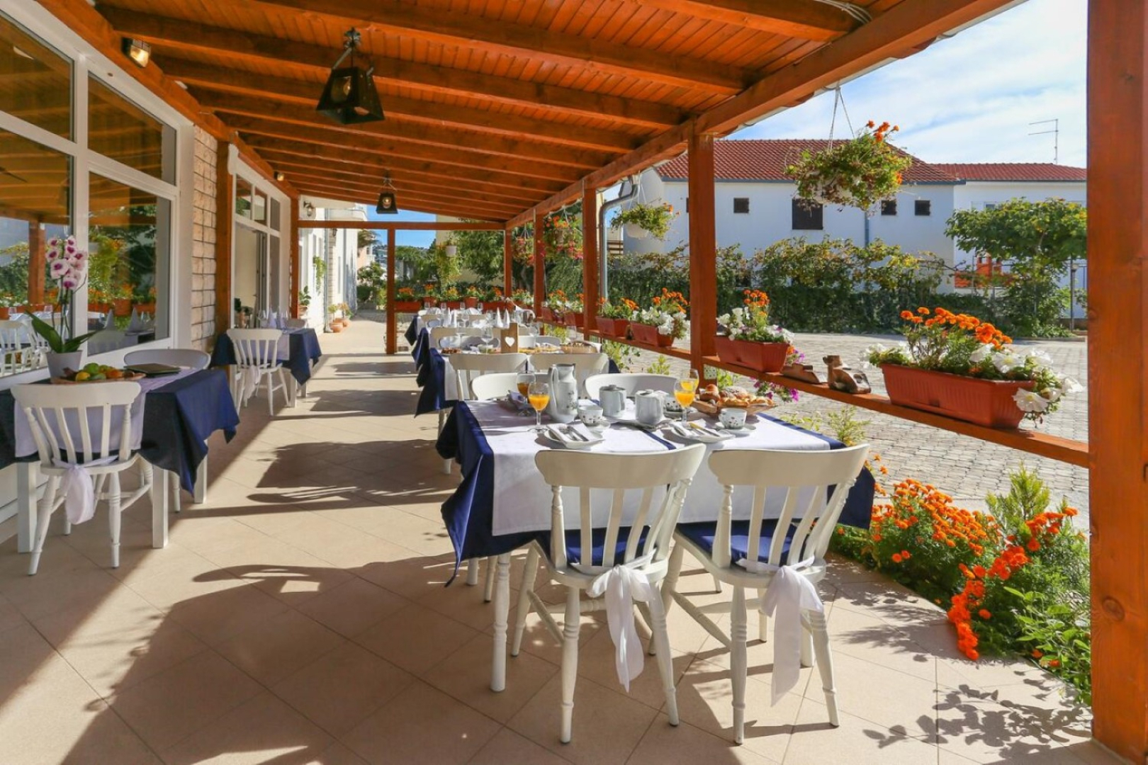 Apartment Lias 2 - with restaurant: A10 drugi kat Rogoznica, Riviera Sibenik