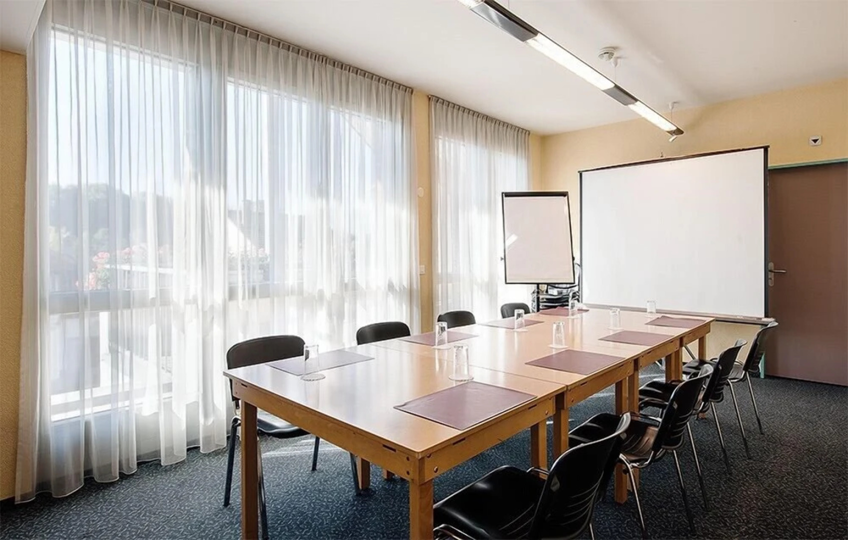 Hôtel-Résidence La Croix-Blanche