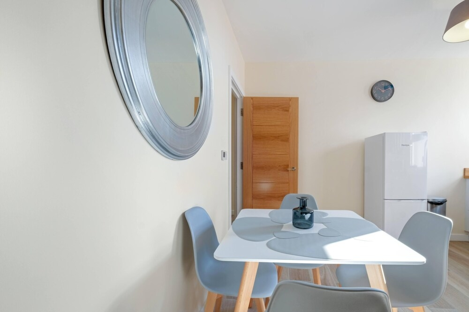 1 & 2 Bedroom Apartments by 12Stay