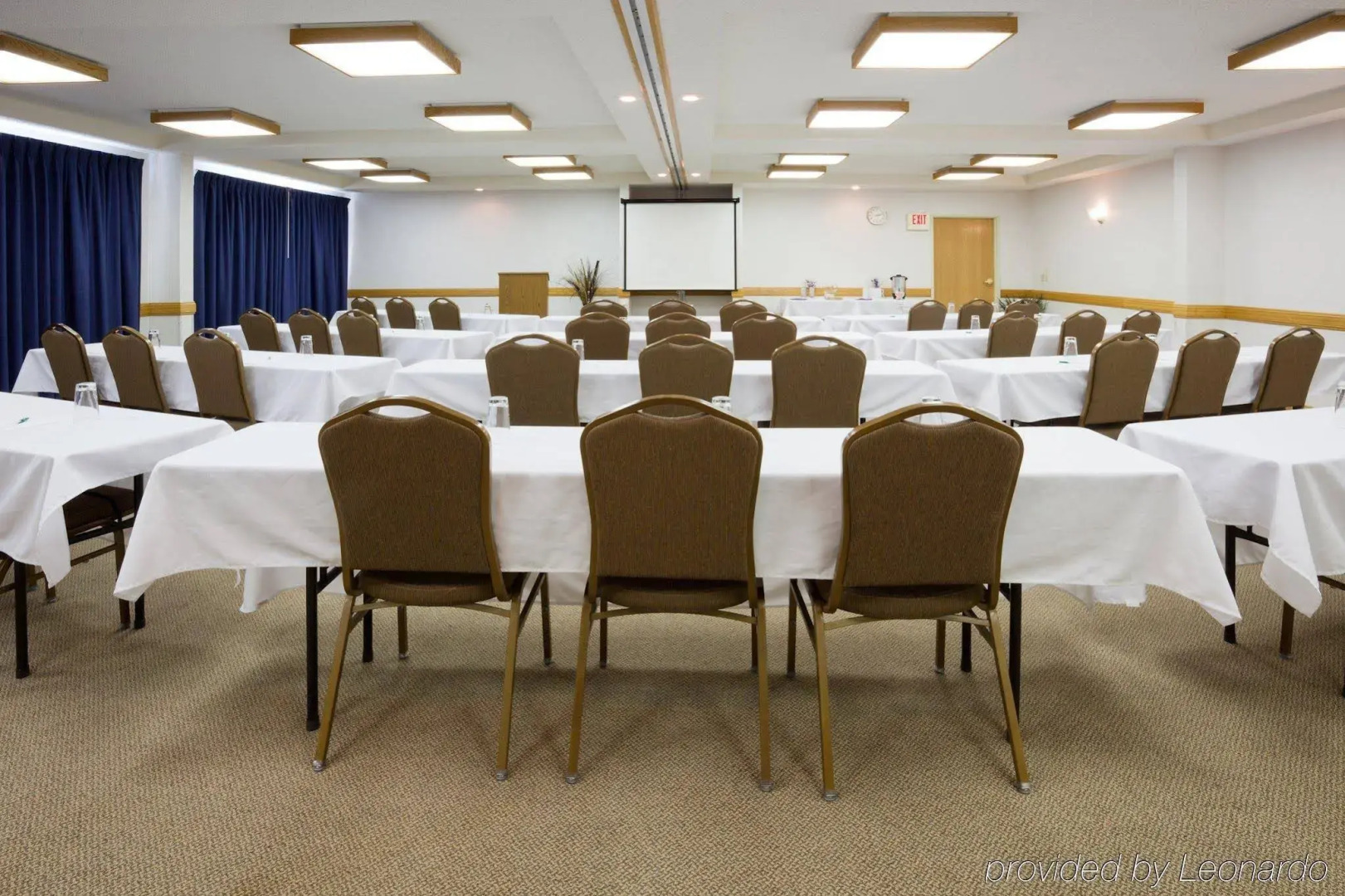 Country Inn & Suites by Radisson, Baxter, MN