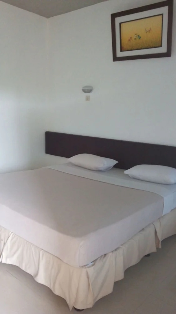 Moro Seneng Hotel and Resort