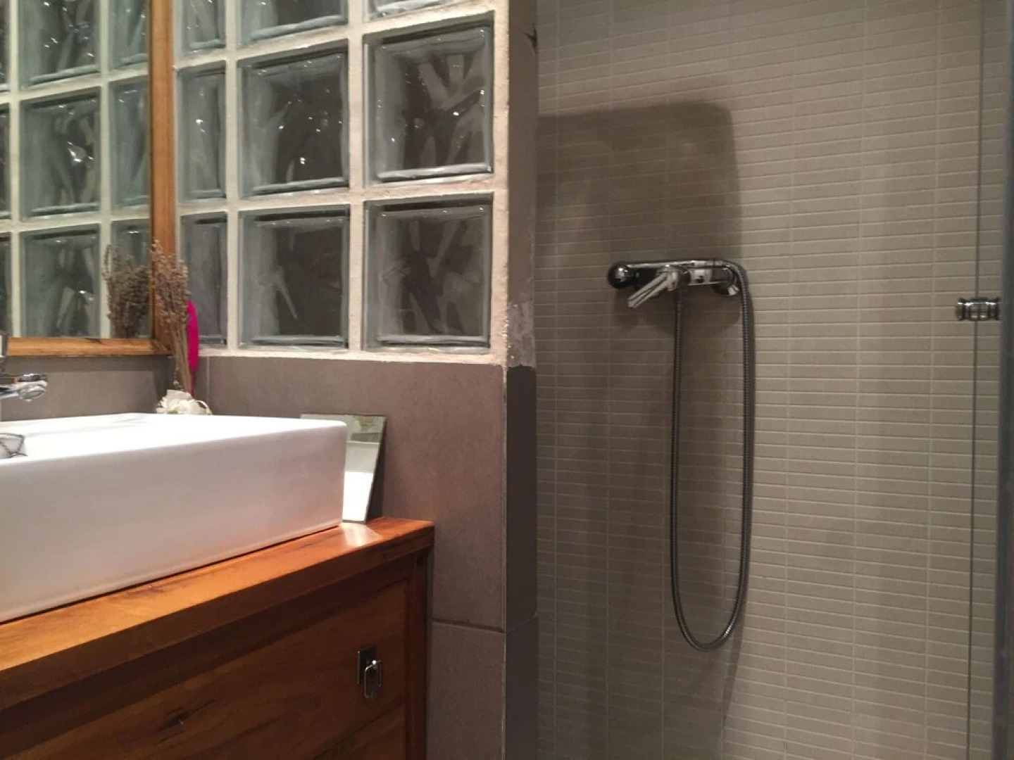 BILBAO BY THE SEA 2 Apart by Aston&Wolf