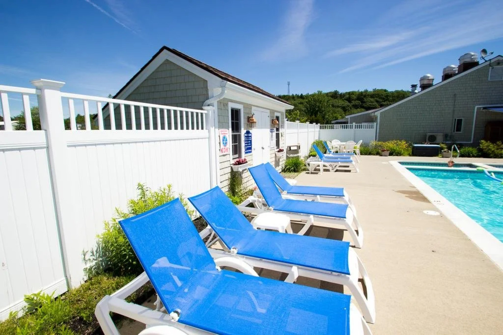 Flagship Inn and Suites