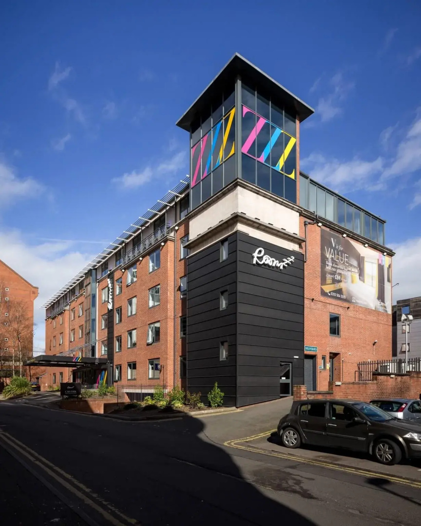 Апарт-отель Roomzzz Nottingham City