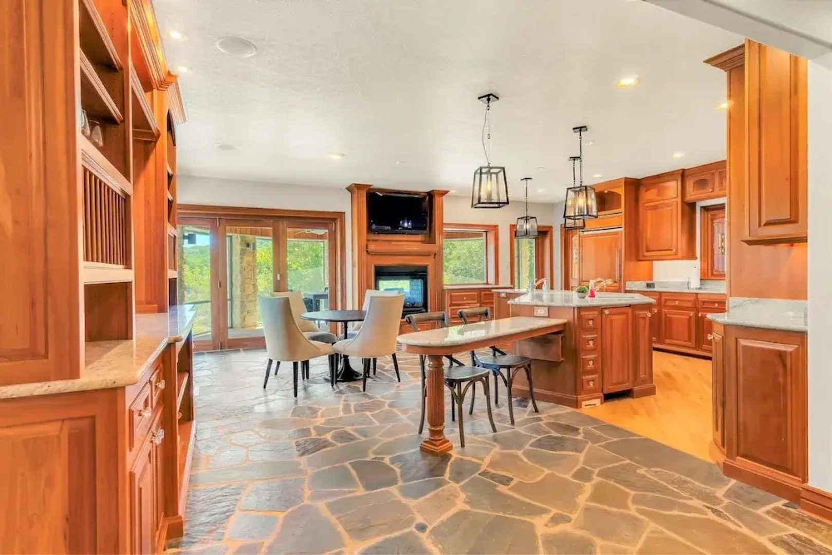 Tuckers Cove 7 Bedroom Home by RedAwning