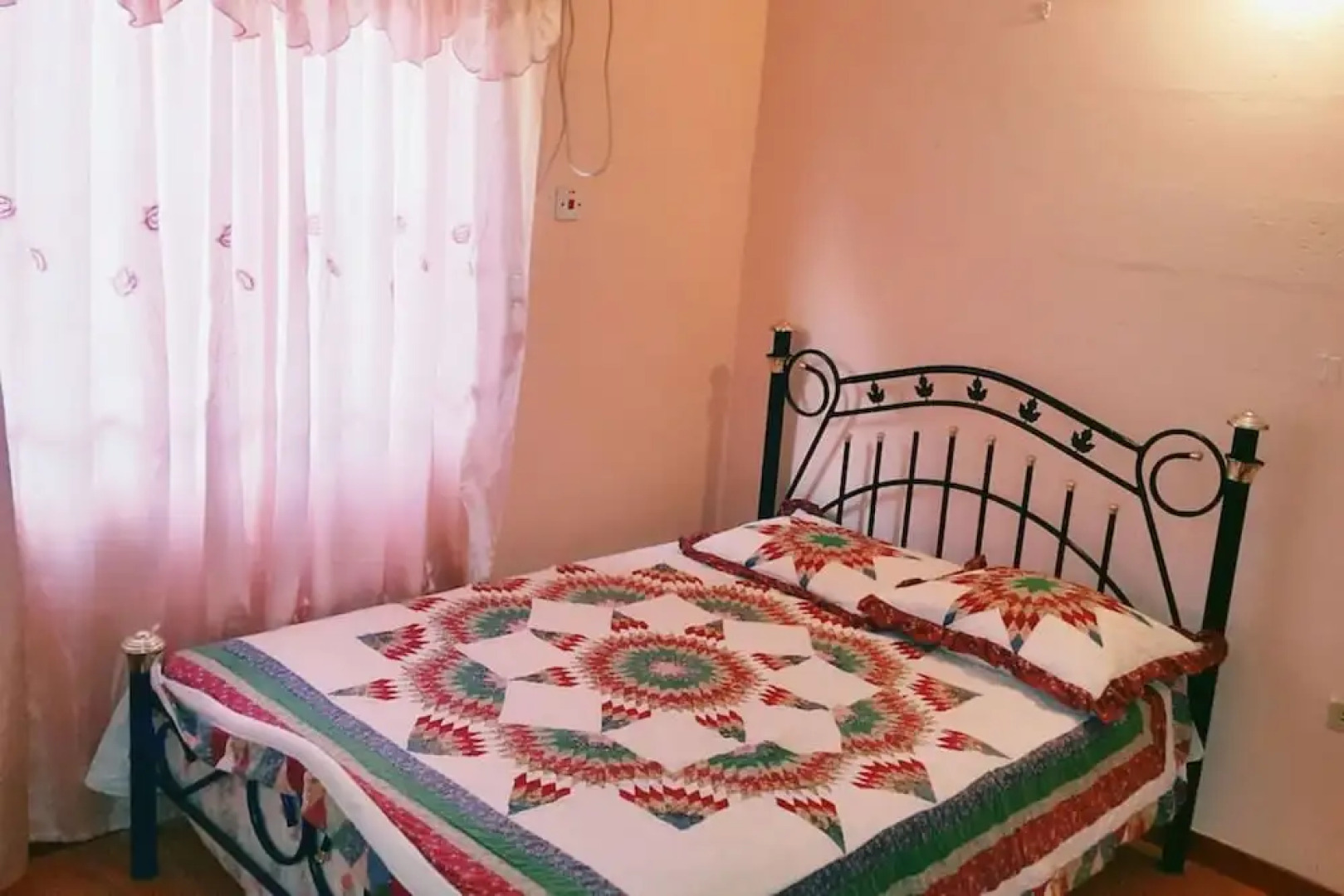 Spacious Apartment near Mall