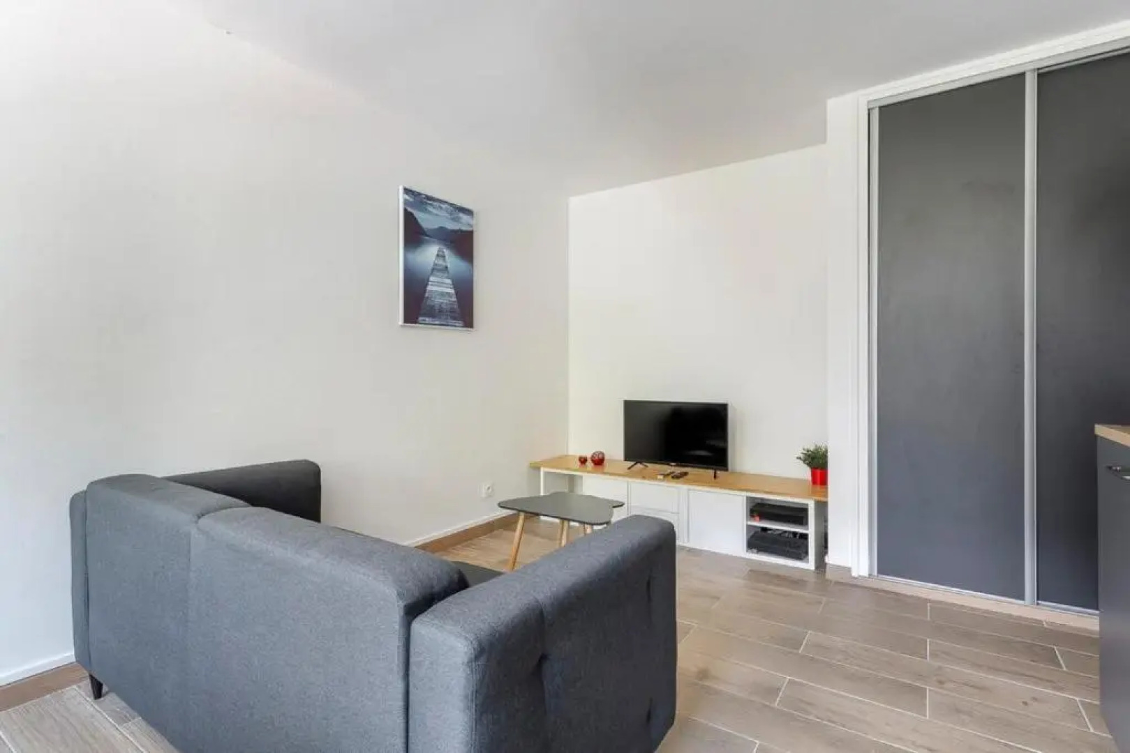 Appartement T2 au calme - 10min de Lyon - Parking