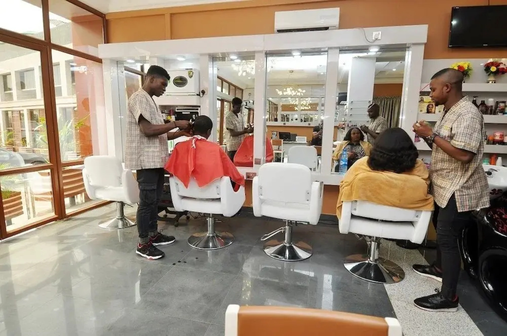 Soprom Hotel & Suites