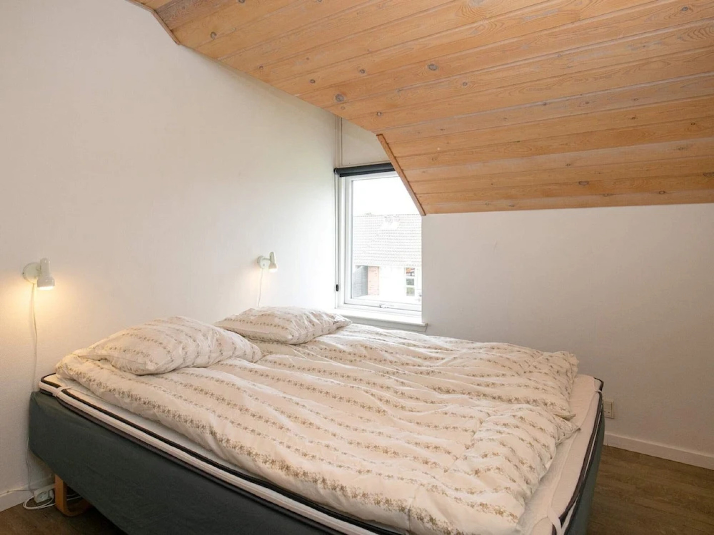 10 Person Holiday Home on a Holiday Park