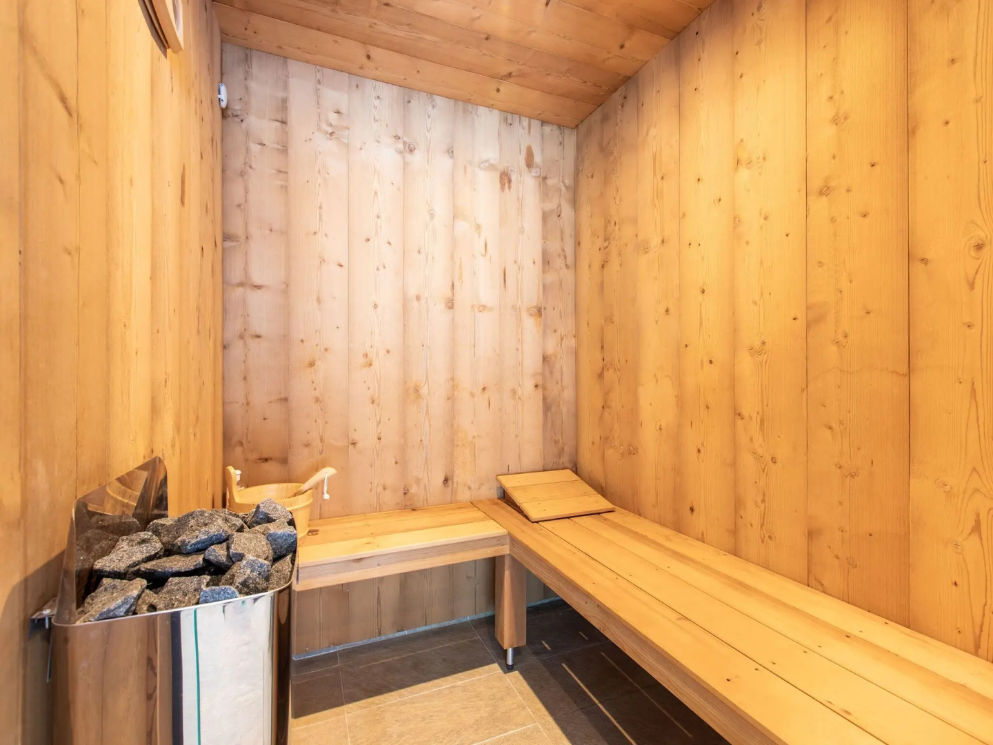 Lush Chalet in Champagny en Vanoise with Sauna