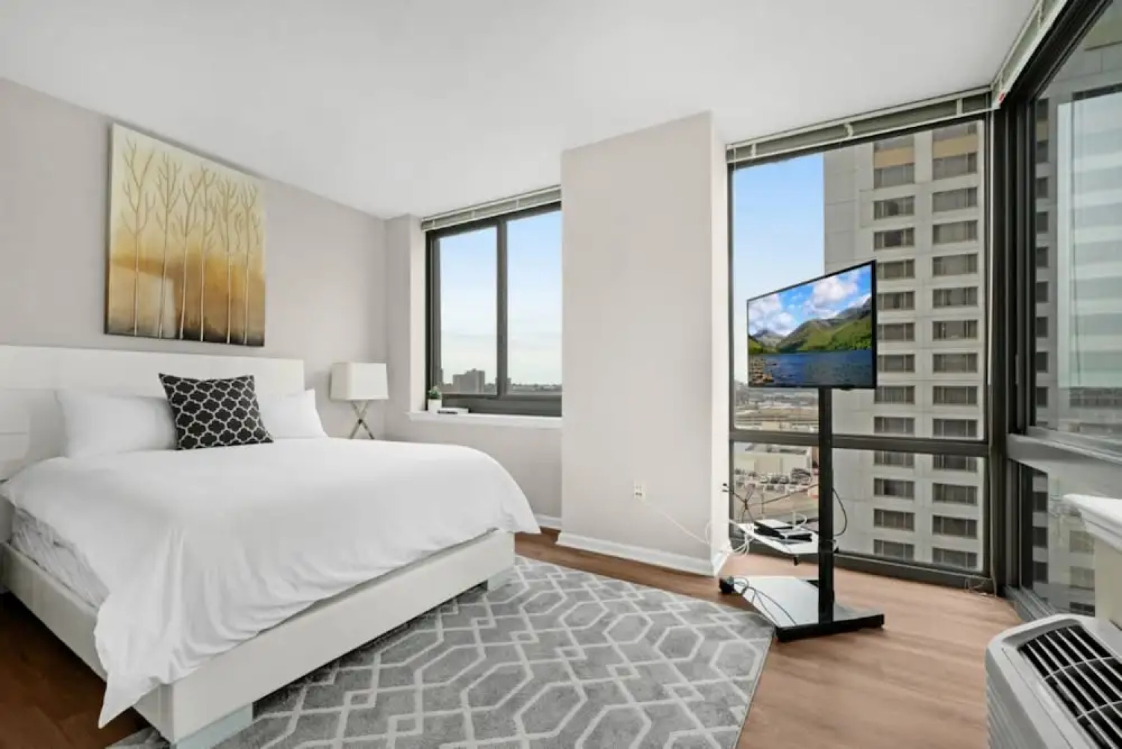 Monaco by Bluebird Suites