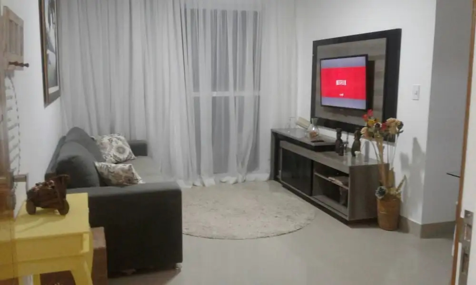 Apto alto padrão com piscina