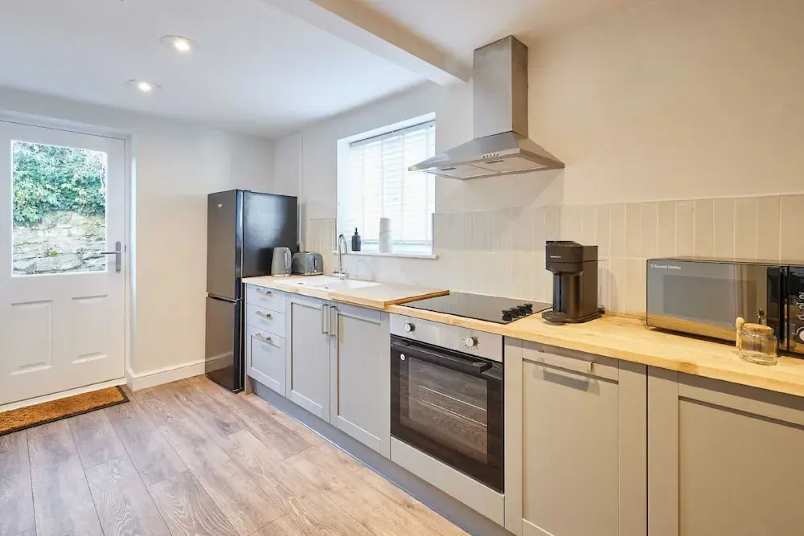 Host Stay Raven s Nest Suite