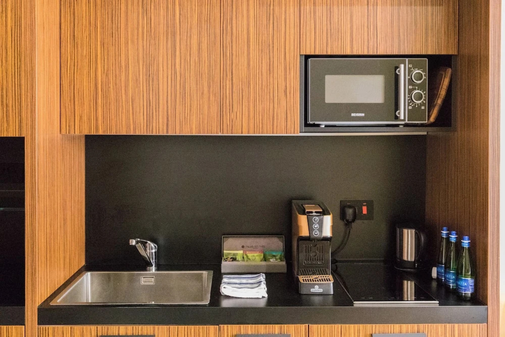 1926 Le Parisot Boutique Suites