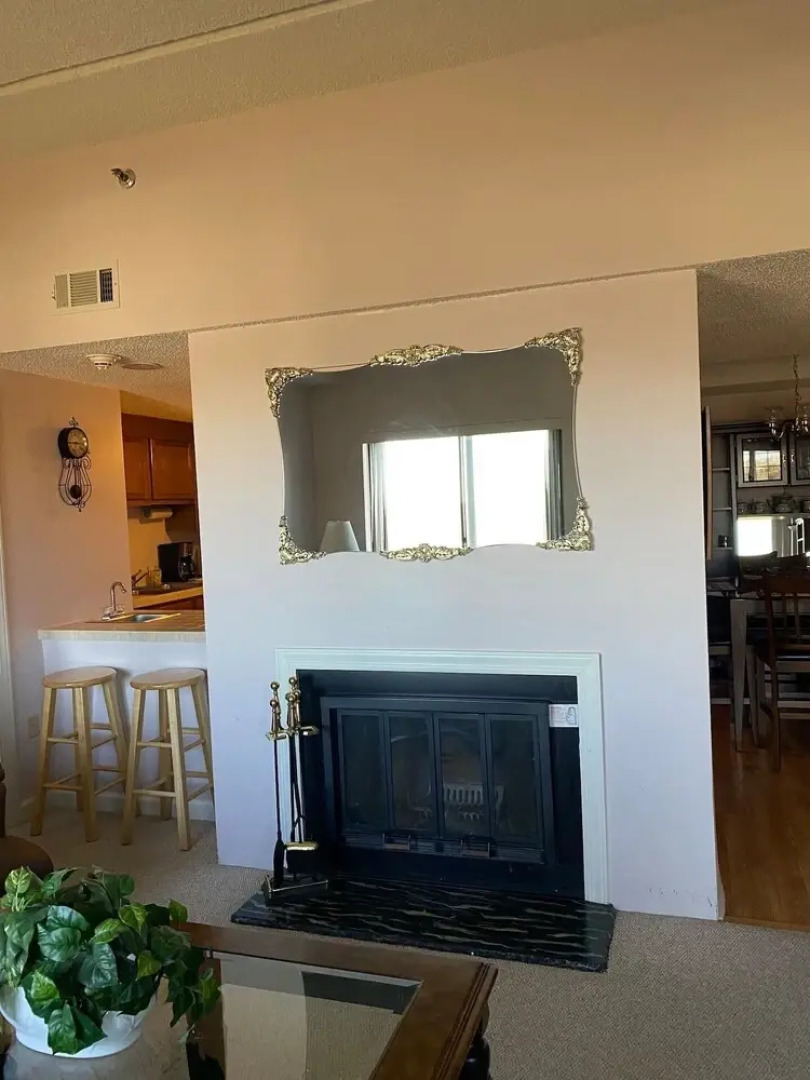 Romantic Getaway 2 Bedroom Condo by Redawning