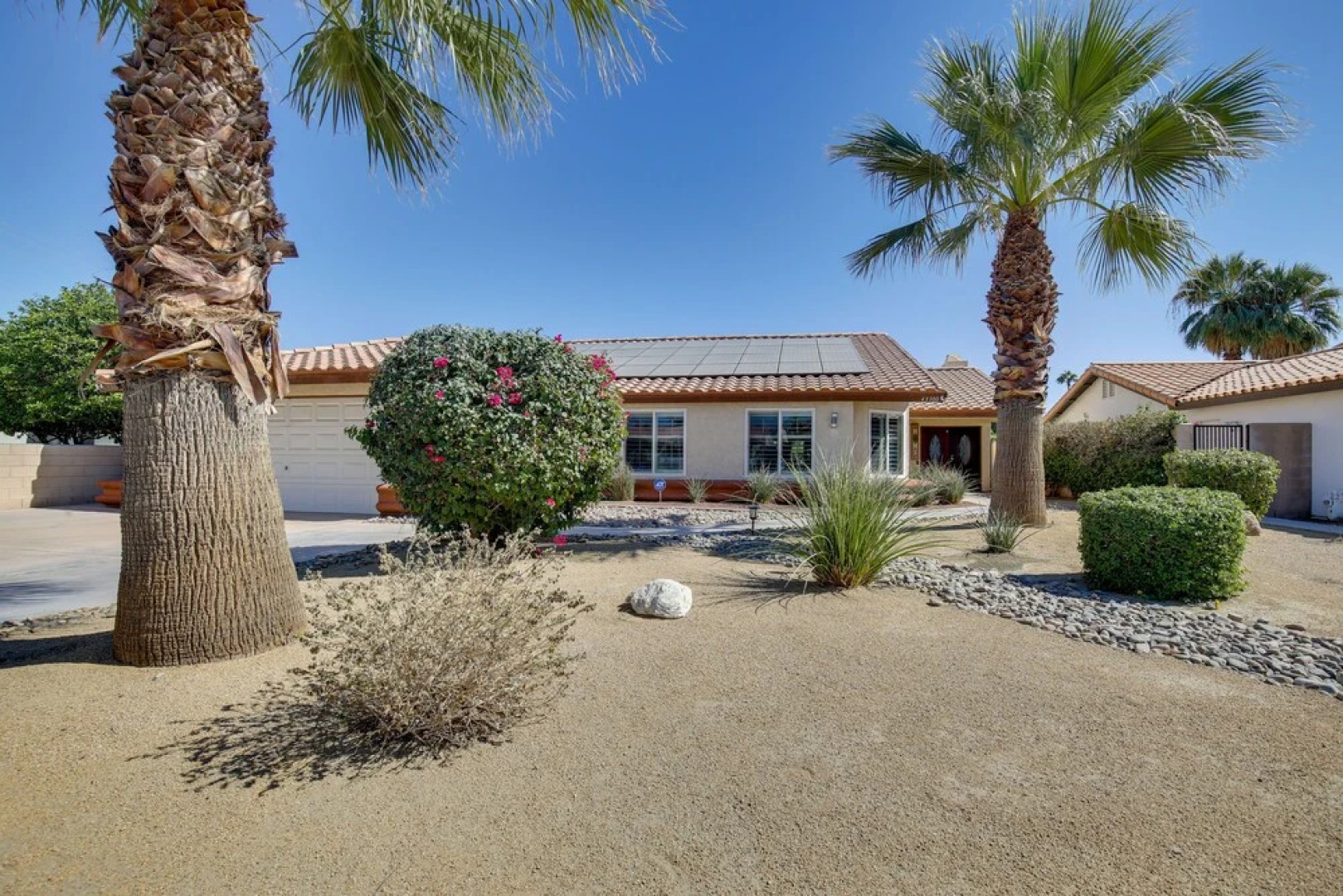 Palm Desert Oasis w/ Hot Tub < 1 Mi to Golf!