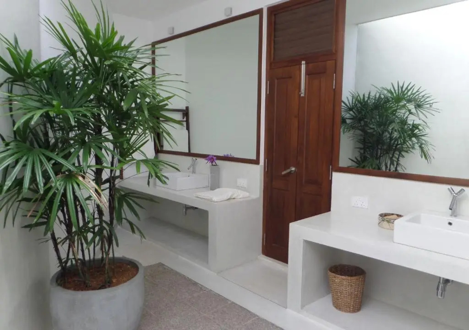 Sea Heart House on Koggala Lake