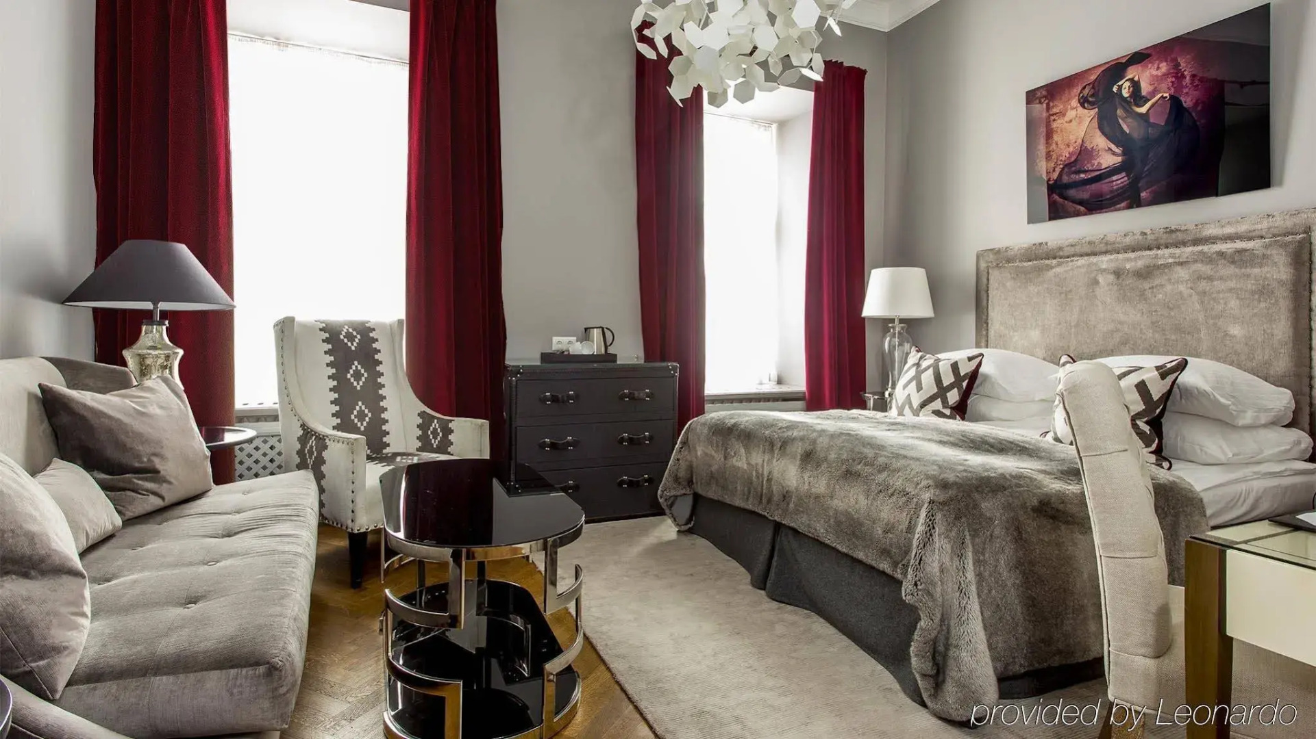 Hotel St. Petersbourg