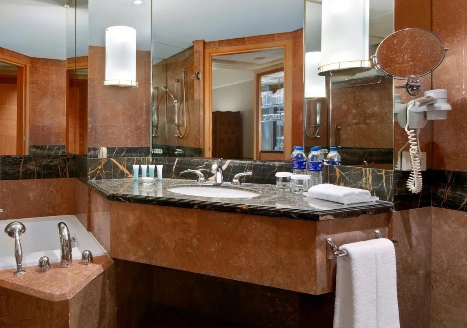 Hilton Chongqing Hotel