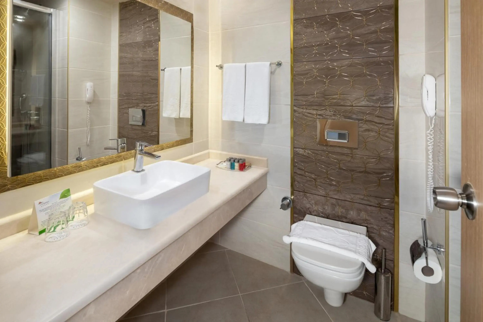 Отель L'Oceanica Beach Resort All Inclusive