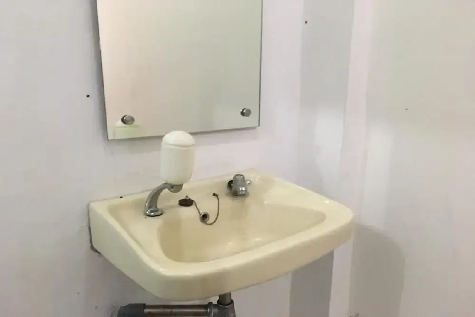 Oyo 1601 Anugrah Hotel