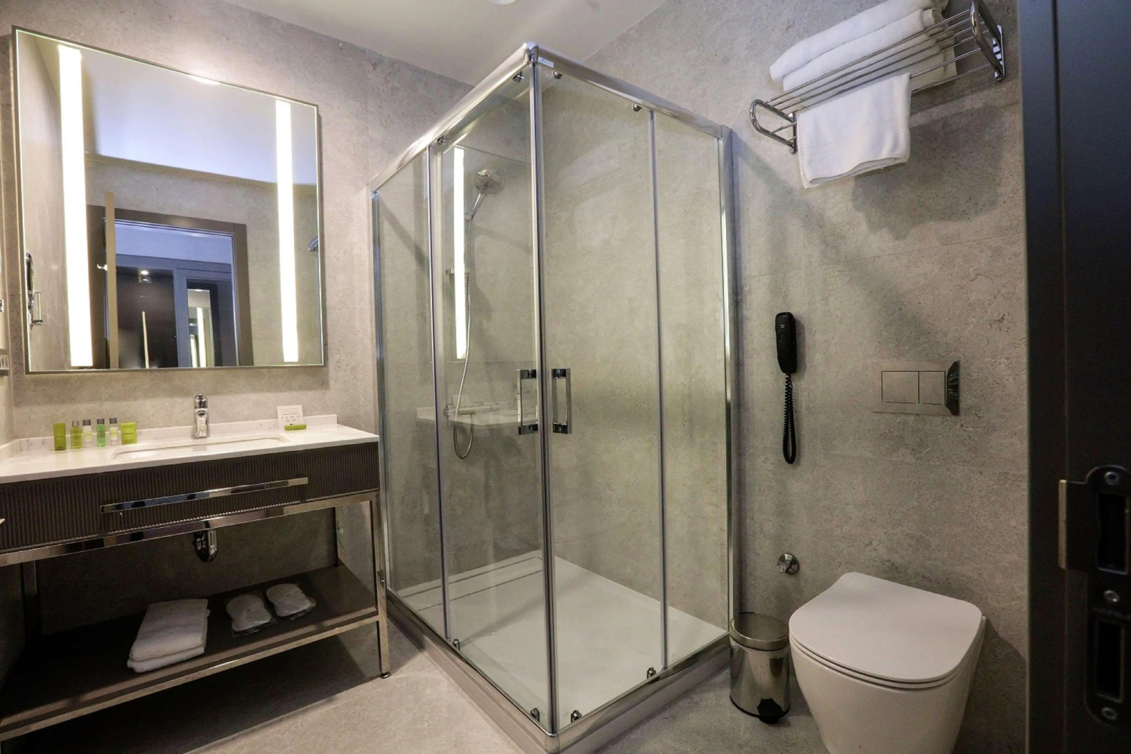 DoubleTree by Hilton Hotel Izmir Airport