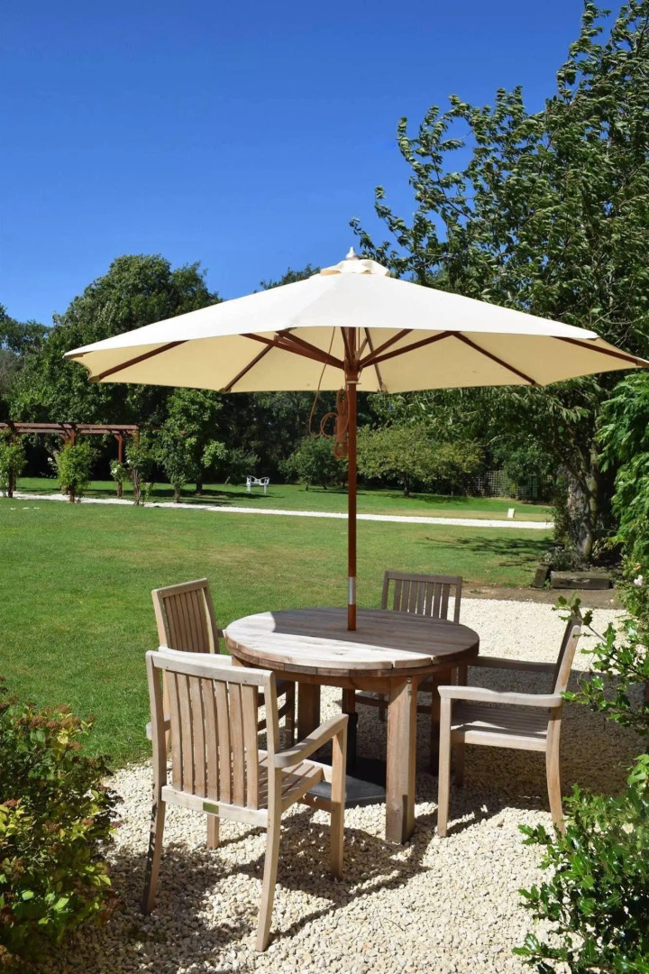 At the Farmhouse Hunters Hall