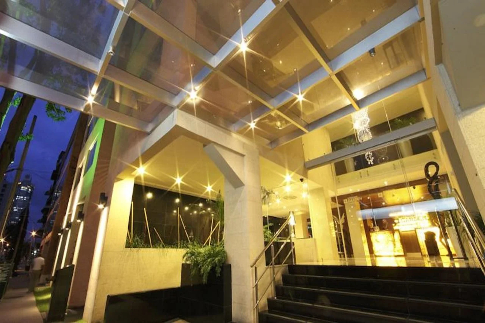 Hotel Suites Ambassador