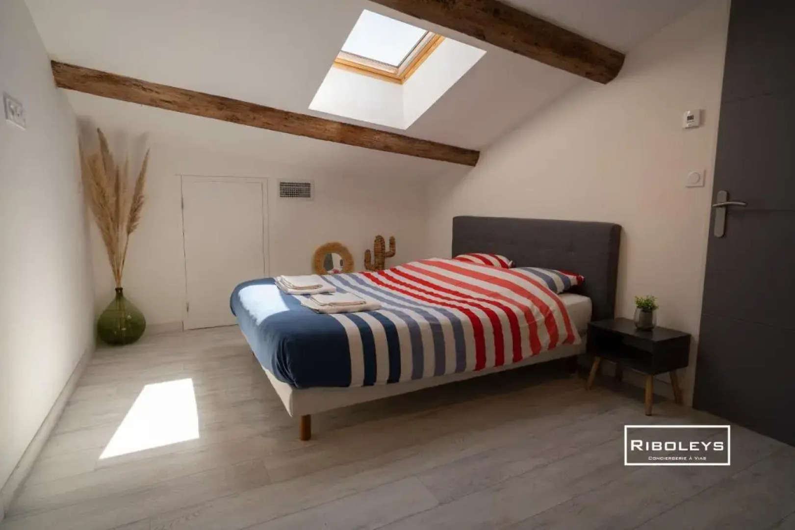 Sublime Loft de 130m² calme à Vias-Village