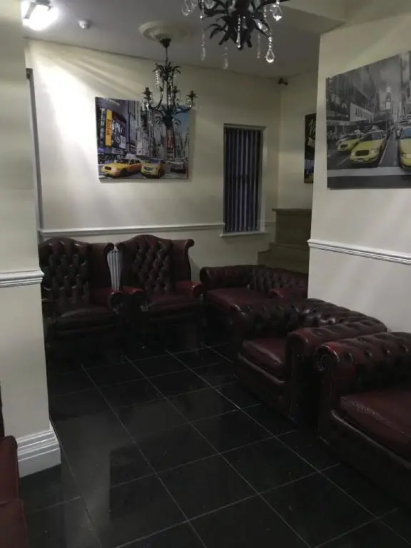 Sandy Pad's Apartments