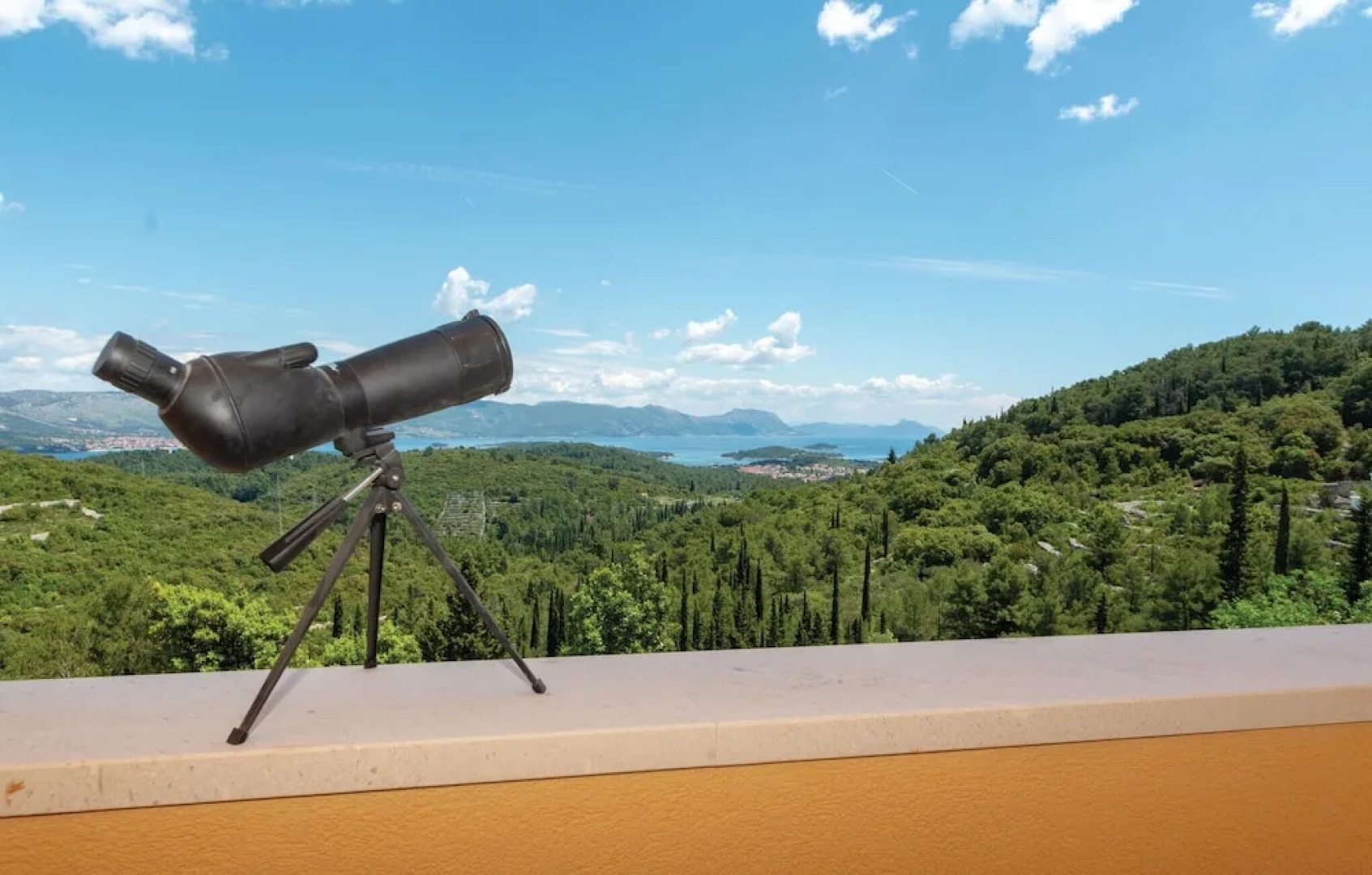 Beautiful Home in Zrnovo With 4 Bedrooms, Wifi and Outdoor Swimming Pool